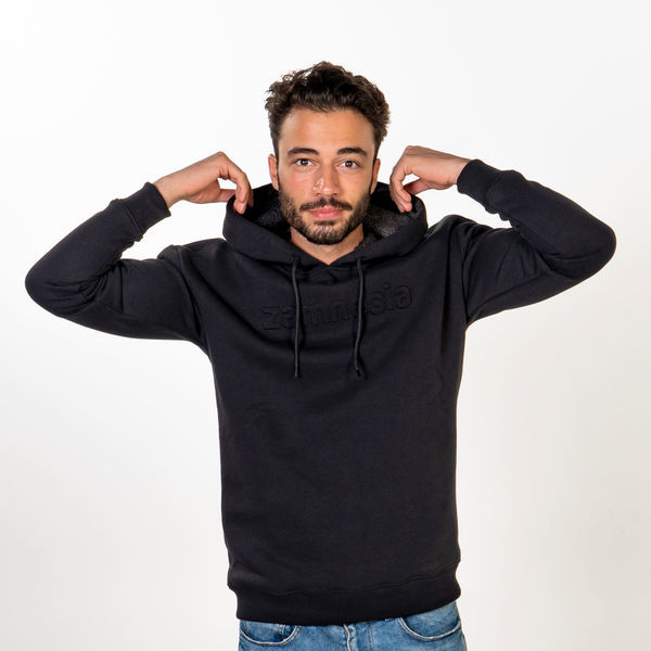 Zamnesia hoodie med præget logo | Sort