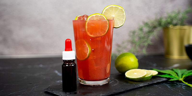 Pynt til sidst med en skive citron eller lime, og nyd den Pynt til sidst med en skive citron eller lime, og nyd den