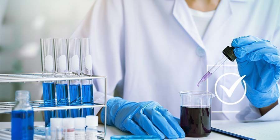 Hvordan bliver resultaterne af stoftests verificeret?
