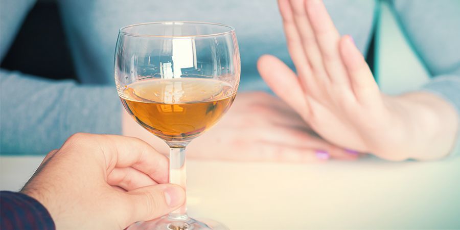 Blande med alkohol eller andre stoffer Blande med alkohol eller andre stoffer
