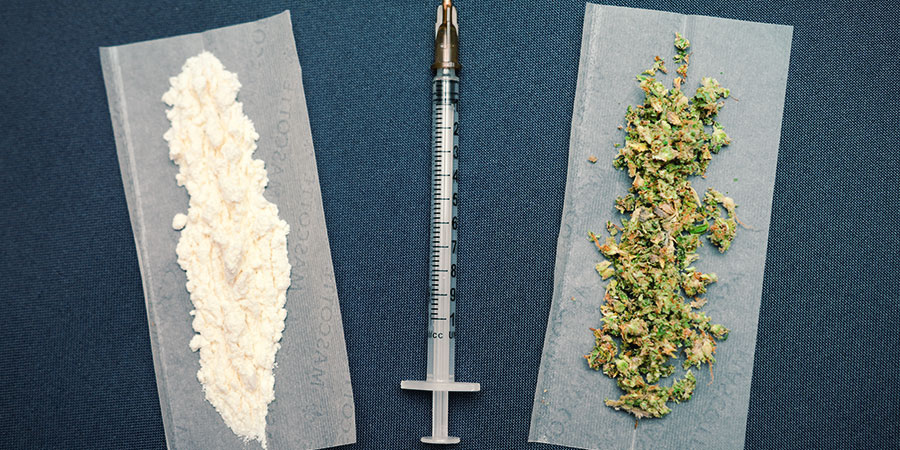 Er det en god idé at blande stoffer? IS MIXING DRUGS A GOOD IDEA?