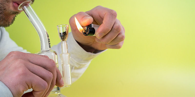 Sådan virker en bubbler Sådan virker en cannabis-bubbler