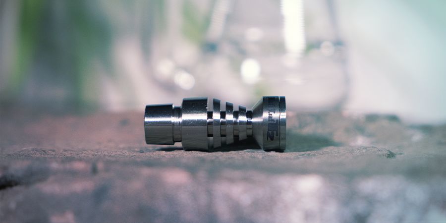 Rengøring af et dab nail i titanium