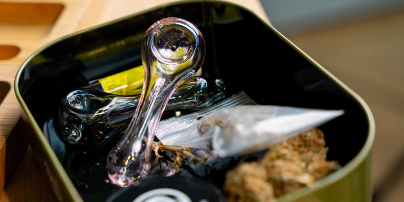 Skeformet glaspibe Glass Spoon Pipe
