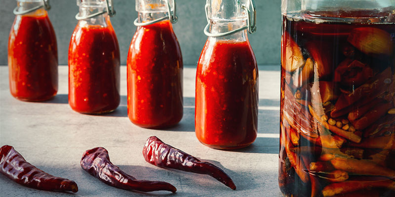 Sådan laver du fermenteret hot sauce i 6 enkle trin Sådan laver du fermenteret hot sauce i 6 enkle trin