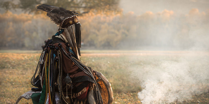 Shamaner og shamanisme: En tradition, som ofte misforstås Shamans and shamanism: A little-understood tradition