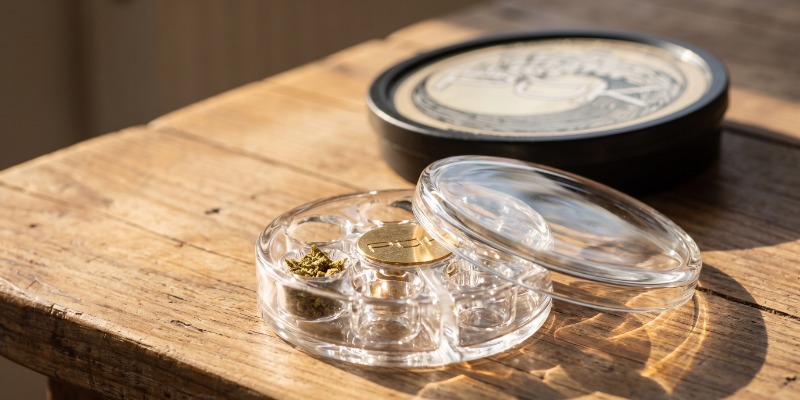 Glass Puk Pipe