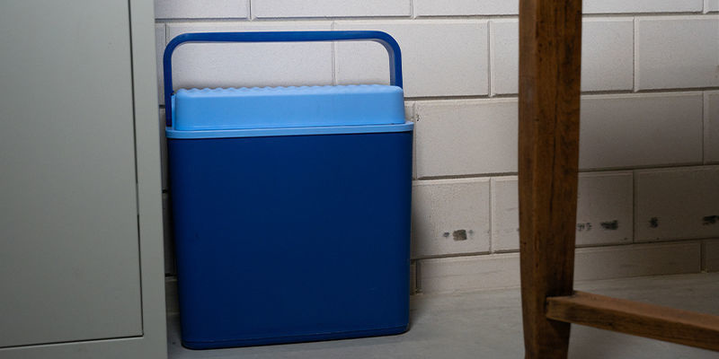 Lad spanden køle af natten over Now, leave the bucket overnight to cool somewhere