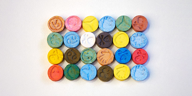 Sådan minimerer du en MDMA-tømmermænd fremover Sådan minimerer du en MDMA-tømmermænd fremover