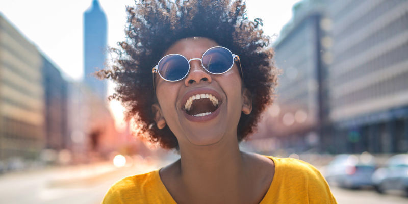Grin mere, lev længere? Laugh More, Live Longer?