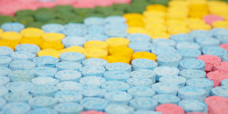 Molly, MDMA & Ecstasy: Hvad betyder det hele? Molly, MDMA & Ecstasy: What Does It All Mean?