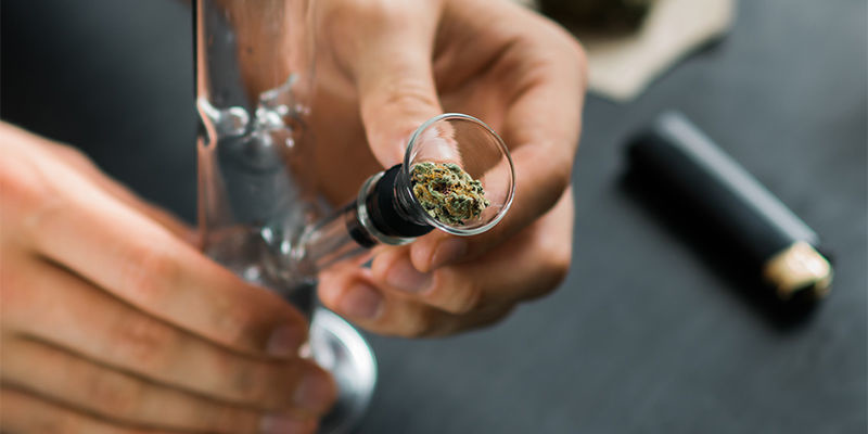 Hold din bong ren! Hold din bong ren!