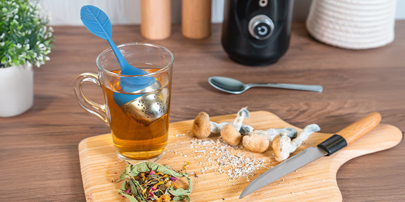 Drinking Magisk svampete Drinking Magic Mushroom Tea
