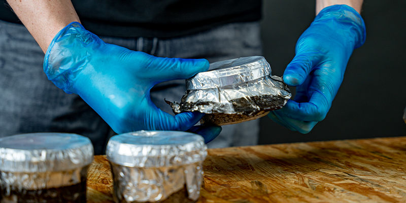 Løsn det øverste lag stanniol PF tek Loosen up the top layer of aluminium foil