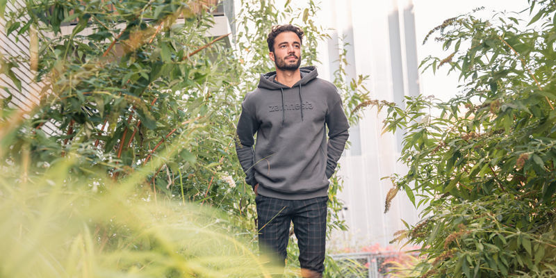 Zamnesia hoodie med præget logo