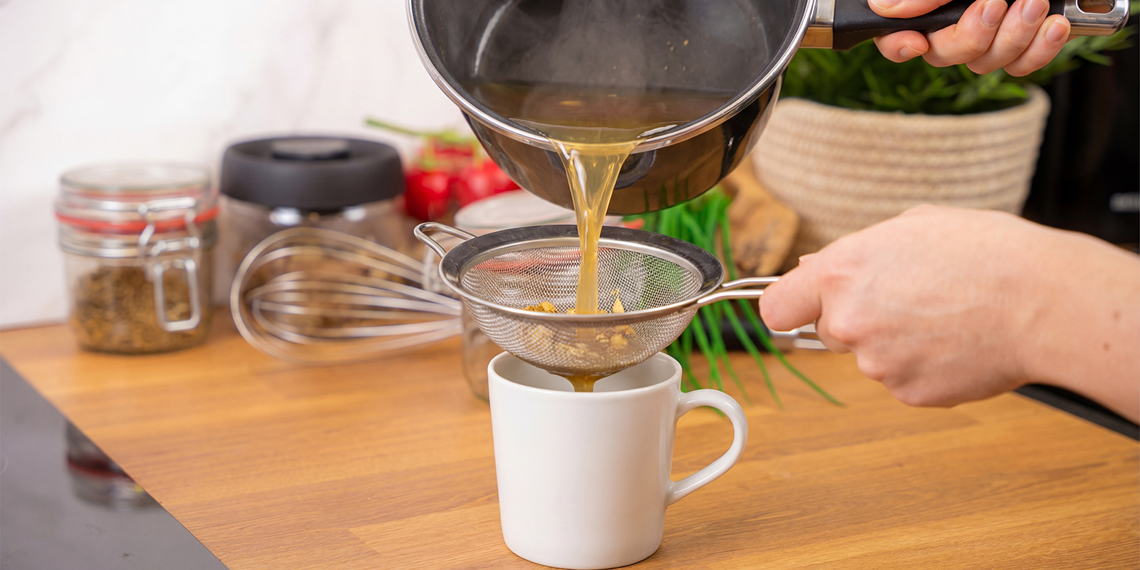 Si teen Strain the tea
