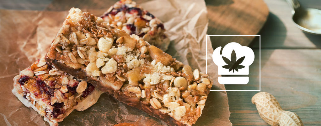 Sådan laver du glutenfri cannabisinfuserede “cosmic” granolabarer