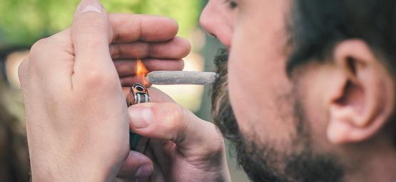 Sådan tænder du din joint i blæsevejr?