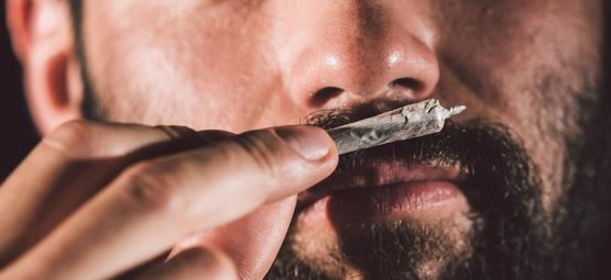 Er det en god idé at sniffe cannabis?